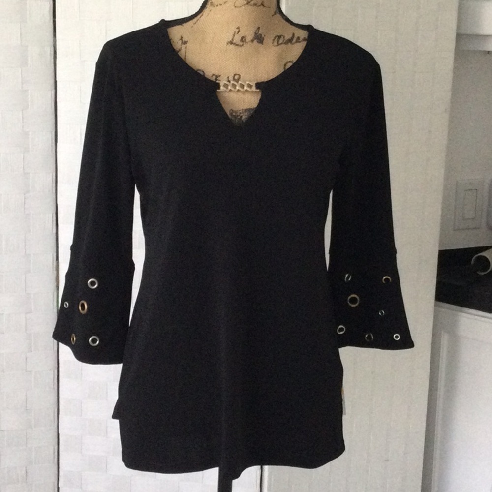 JM Collection size P/M black with gold & sliver pieces on neck & selves.#377##